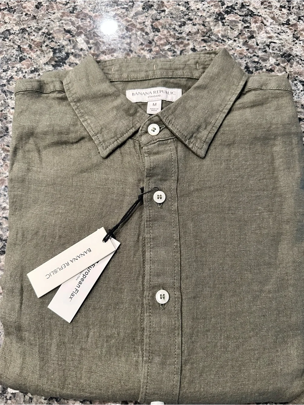Banana Republic Men's Olive Green Linen Button-Down Shirt